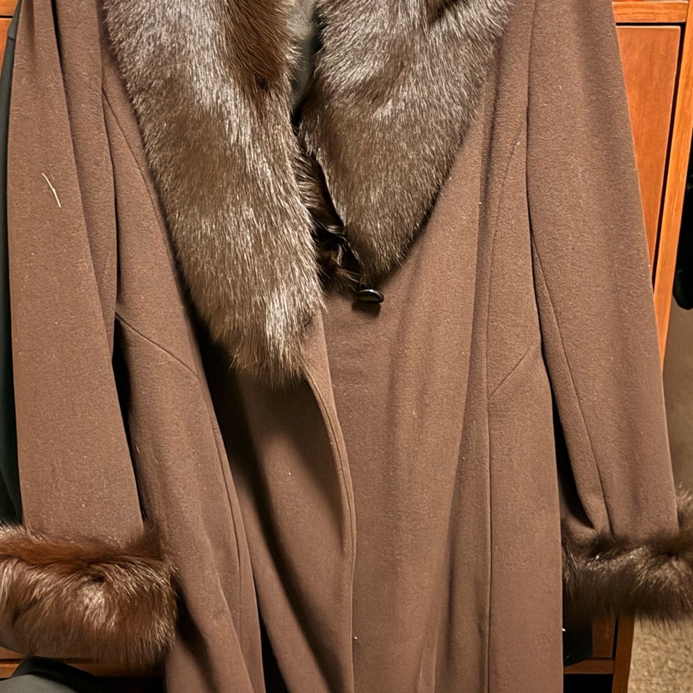 Marvin Richards Brown Coat with Fur Accents elegant never worn